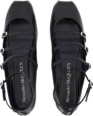 Alexander McQueen Pre-owned Leather flats Black Dames