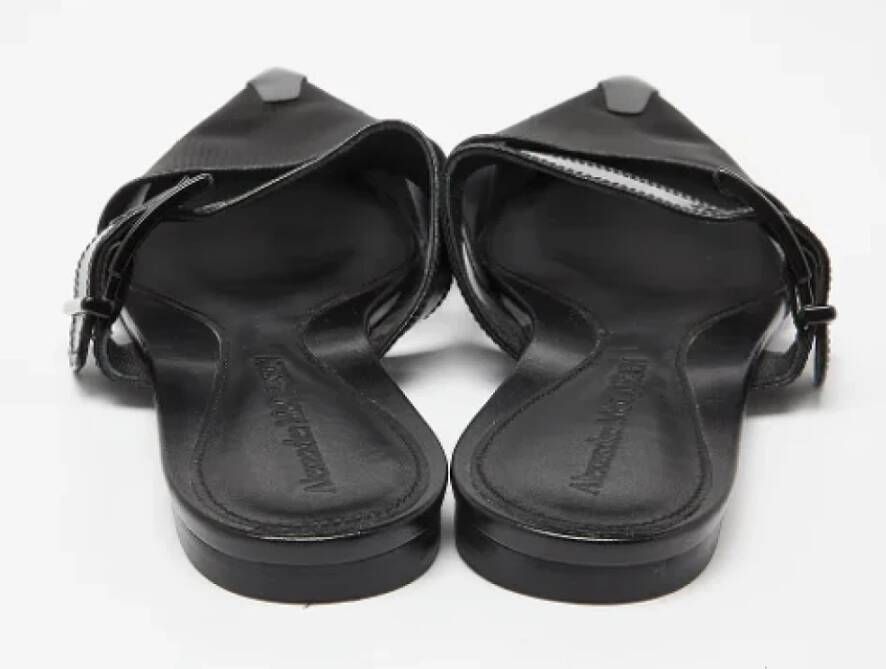 Alexander McQueen Pre-owned Leather flats Black Dames