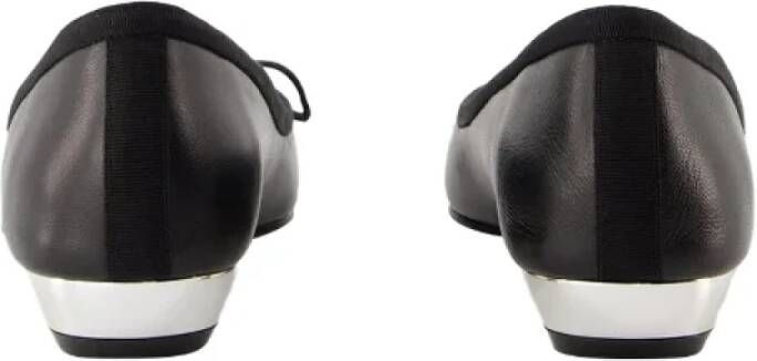 Alexander McQueen Pre-owned Leather flats Black Dames