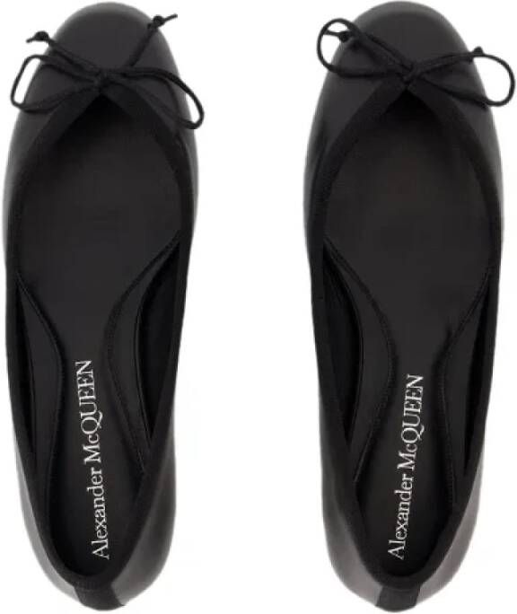 Alexander McQueen Pre-owned Leather flats Black Dames