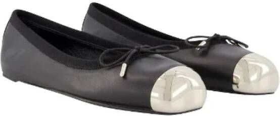 Alexander McQueen Pre-owned Leather flats Black Dames