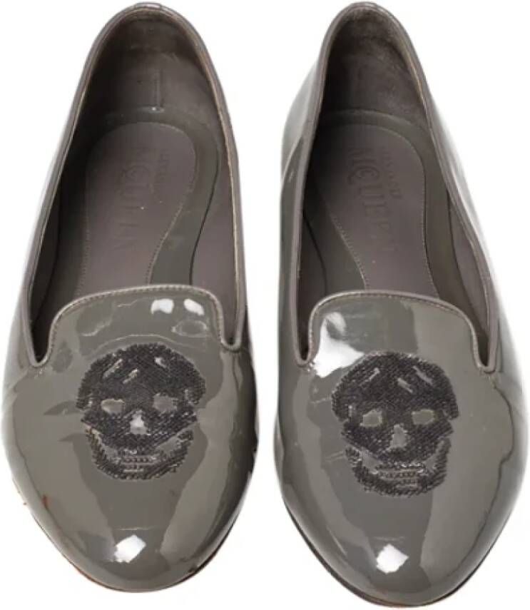 Alexander McQueen Pre-owned Leather flats Gray Dames