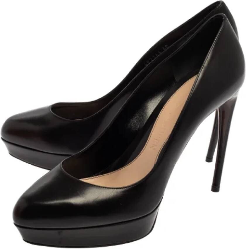 Alexander McQueen Pre-owned Leather heels Black Dames