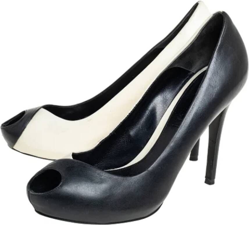 Alexander McQueen Pre-owned Leather heels Black Dames