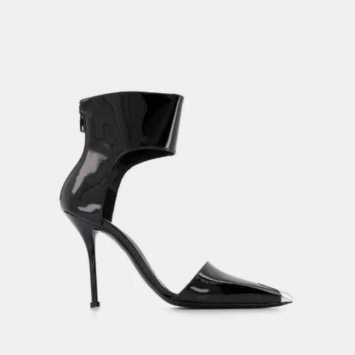 Alexander McQueen Pre-owned Leather heels Black Dames