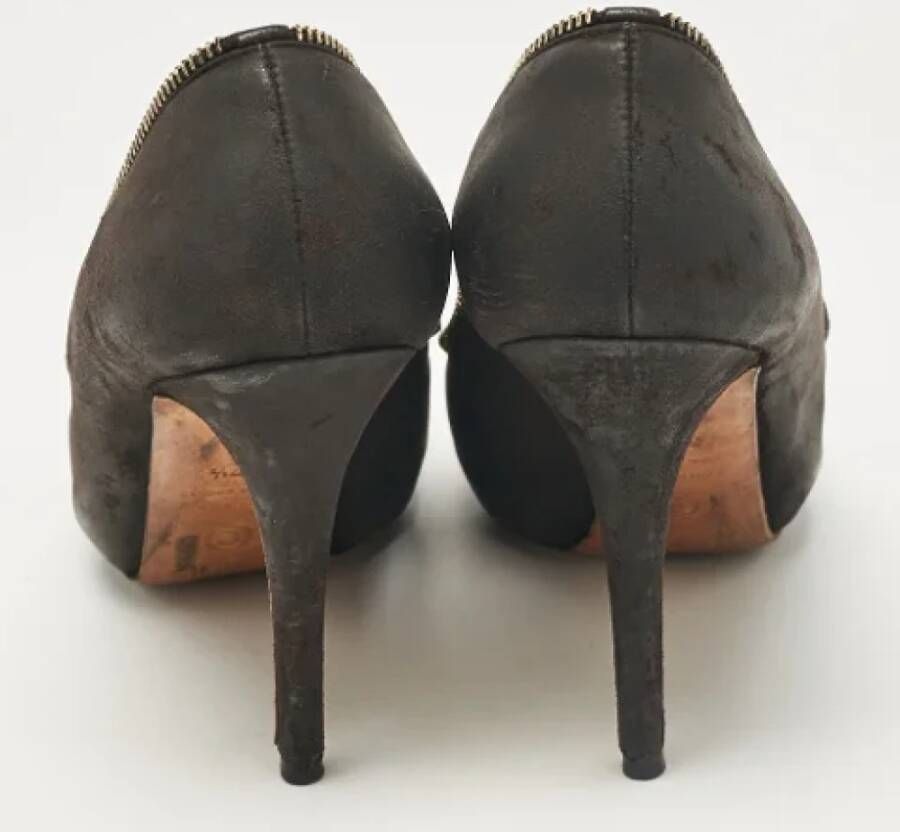 Alexander McQueen Pre-owned Leather heels Black Dames