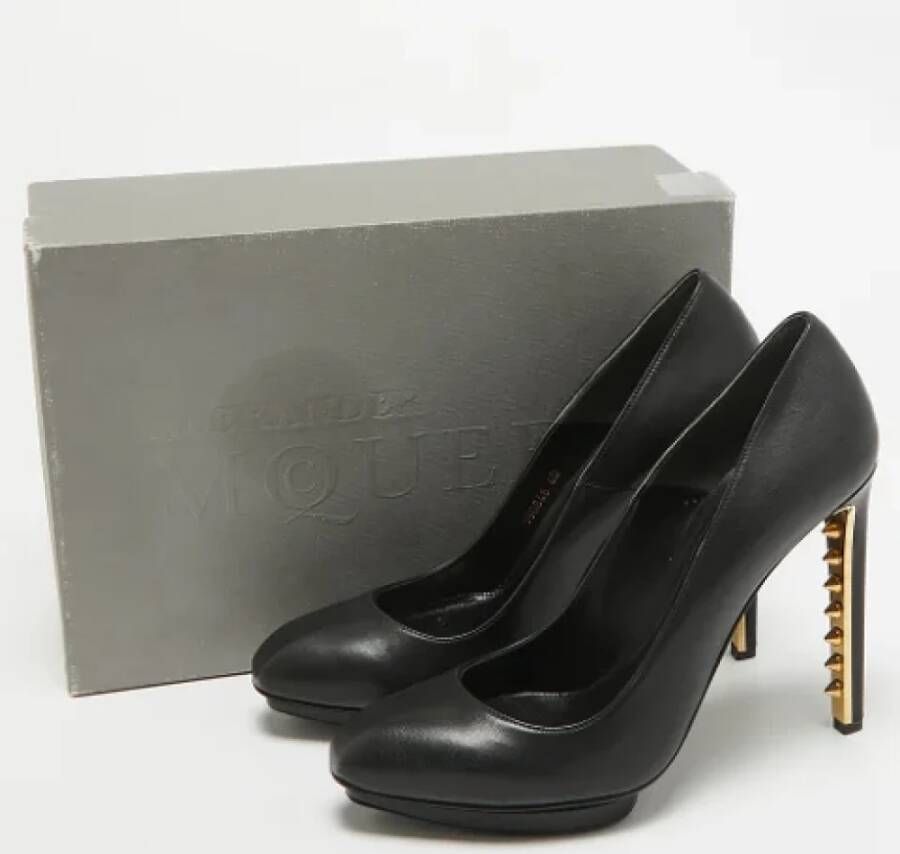 Alexander McQueen Pre-owned Leather heels Black Dames