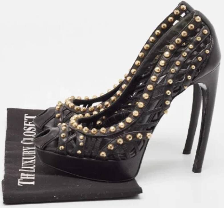 Alexander McQueen Pre-owned Leather heels Black Dames