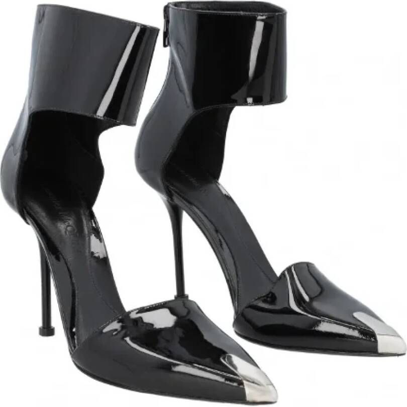 Alexander McQueen Pre-owned Leather heels Black Dames