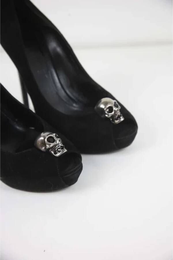 Alexander McQueen Pre-owned Leather heels Black Dames