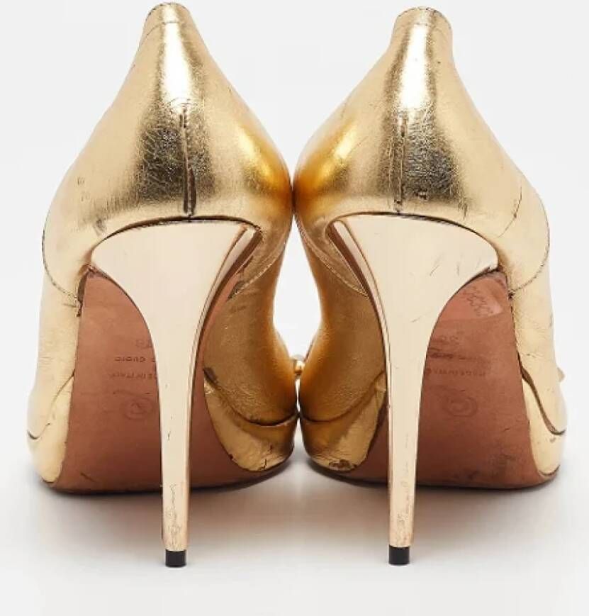 Alexander McQueen Pre-owned Leather heels Yellow Dames