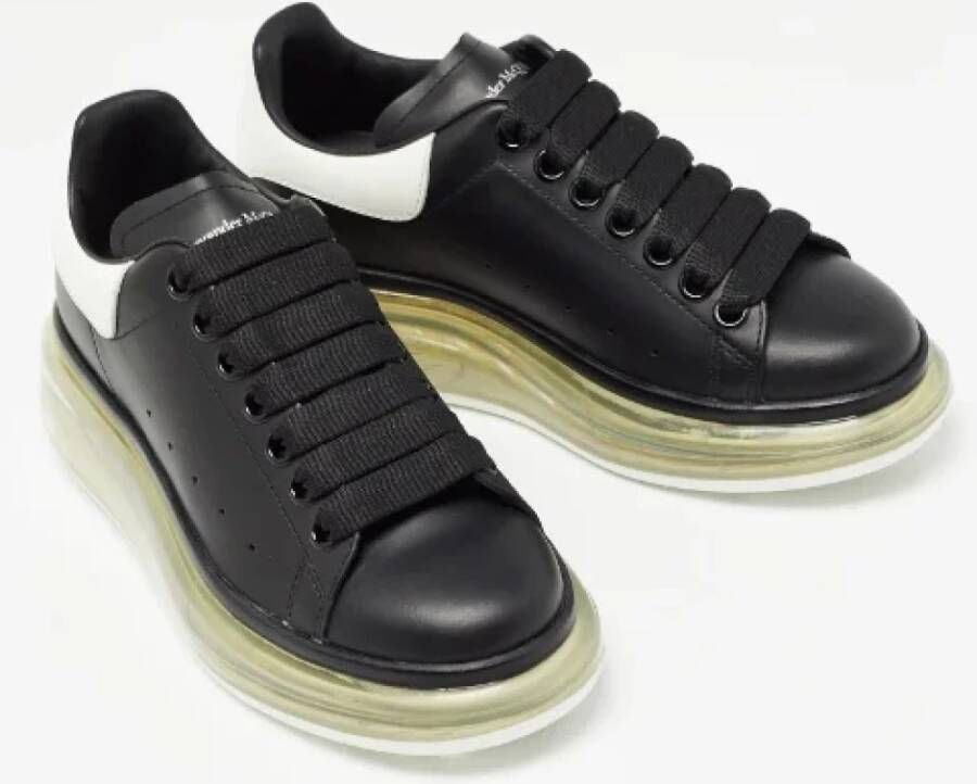 Alexander McQueen Pre-owned Leather sneakers Black Dames