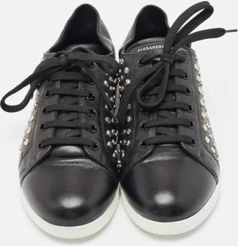 Alexander McQueen Pre-owned Leather sneakers Black Dames