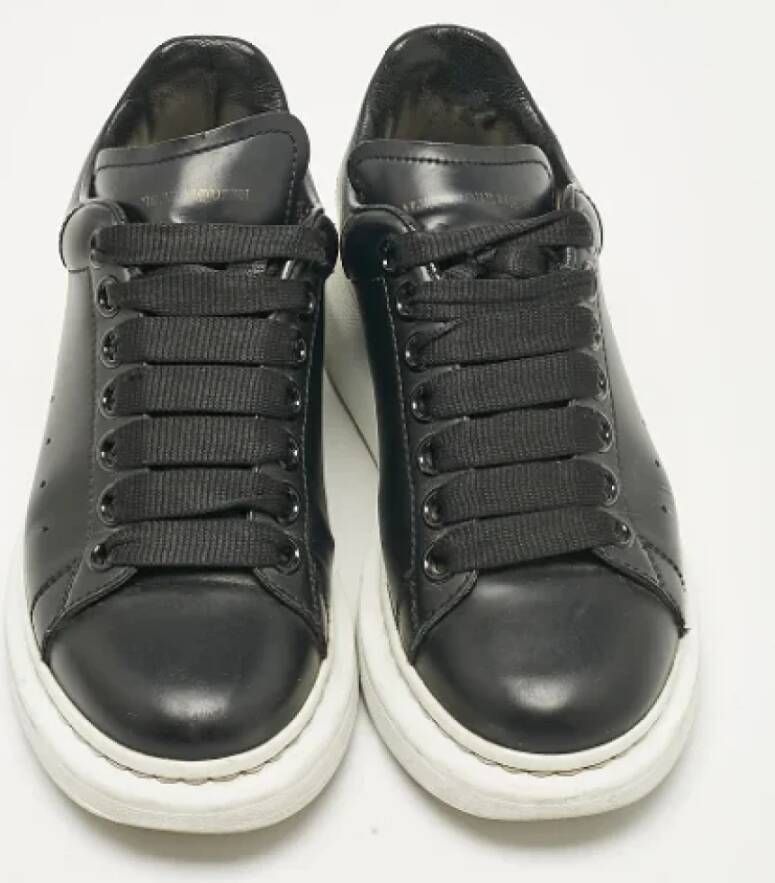 Alexander McQueen Pre-owned Leather sneakers Black Dames