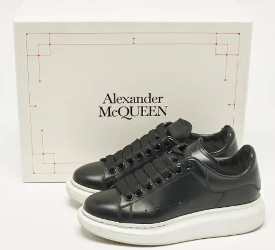 Alexander McQueen Pre-owned Leather sneakers Black Dames