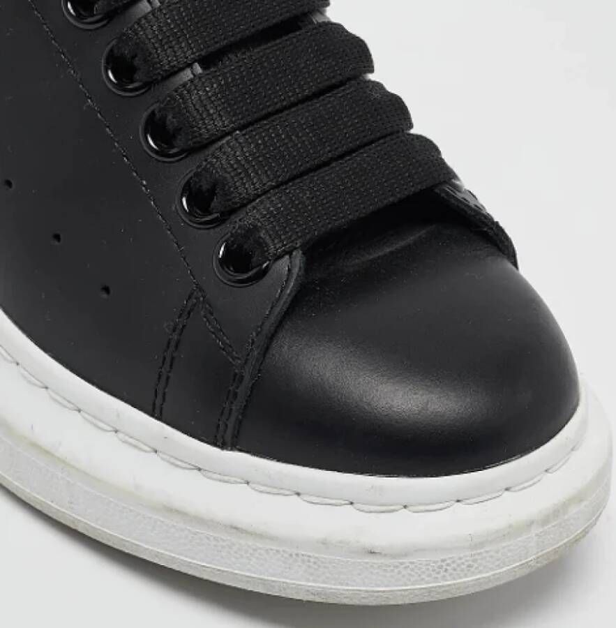 Alexander McQueen Pre-owned Leather sneakers Black Dames