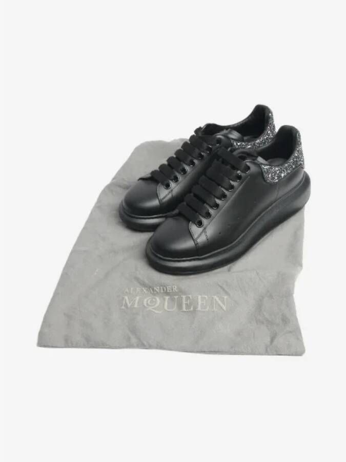 Alexander McQueen Pre-owned Leather sneakers Black Dames