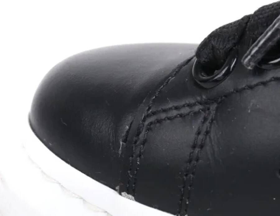 Alexander McQueen Pre-owned Leather sneakers Black Dames