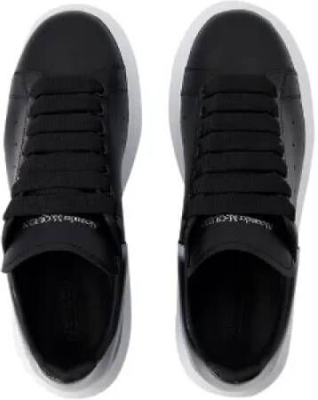 Alexander McQueen Pre-owned Leather sneakers Black Heren