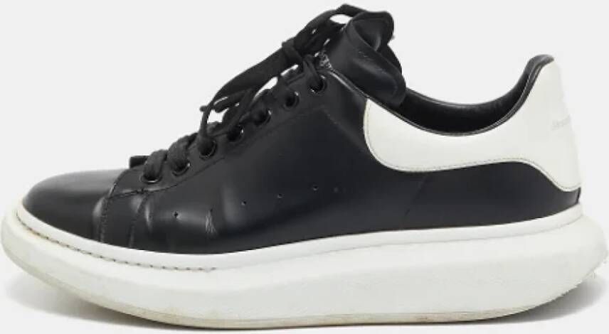 Alexander McQueen Pre-owned Leather sneakers Black Heren