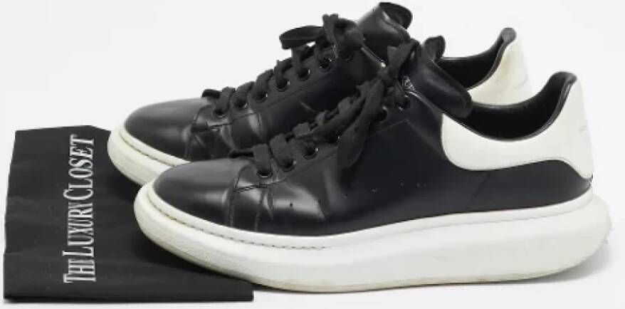 Alexander McQueen Pre-owned Leather sneakers Black Heren