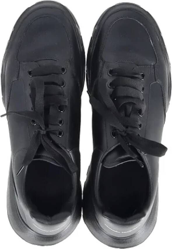 Alexander McQueen Pre-owned Leather sneakers Black Heren