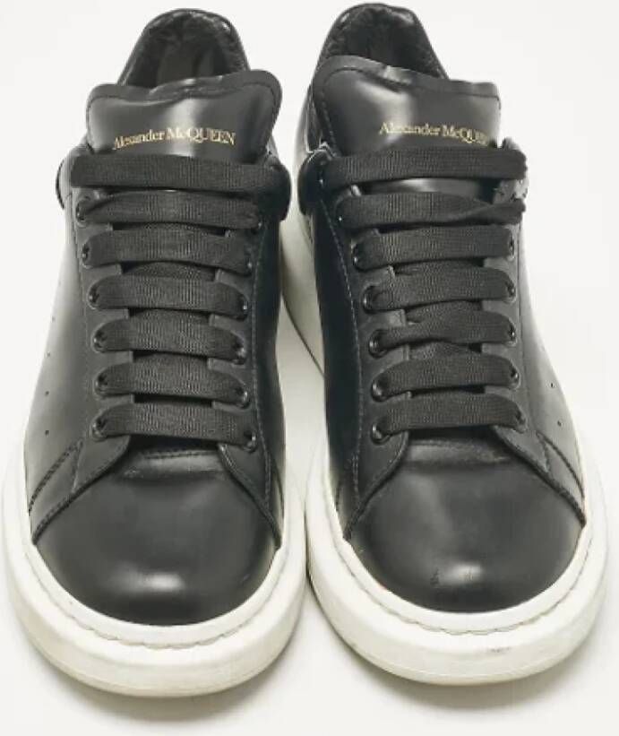 Alexander McQueen Pre-owned Leather sneakers Black Heren