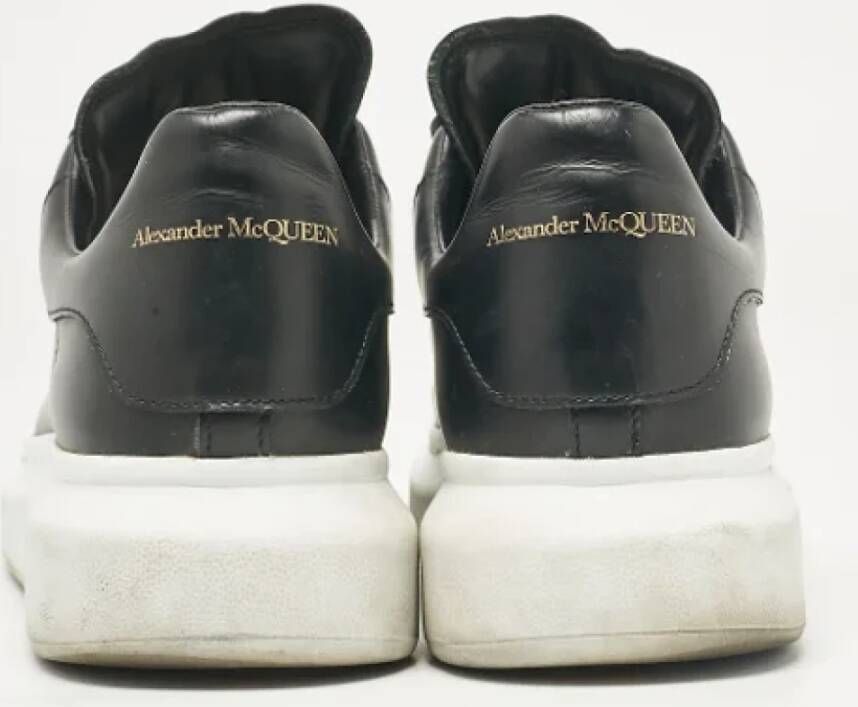 Alexander McQueen Pre-owned Leather sneakers Black Heren