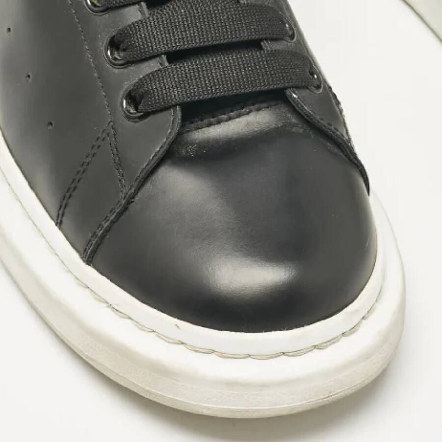 Alexander McQueen Pre-owned Leather sneakers Black Heren