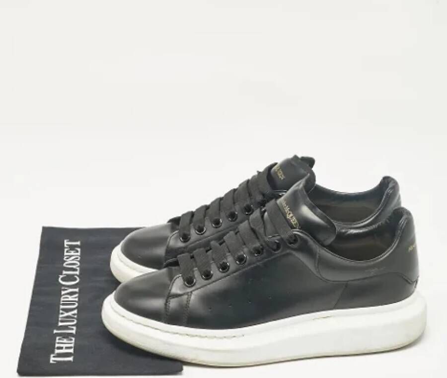 Alexander McQueen Pre-owned Leather sneakers Black Heren