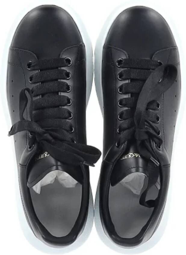 Alexander McQueen Pre-owned Leather sneakers Black Heren