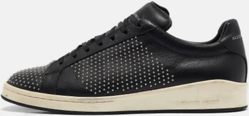 Alexander McQueen Pre-owned Leather sneakers Black Heren