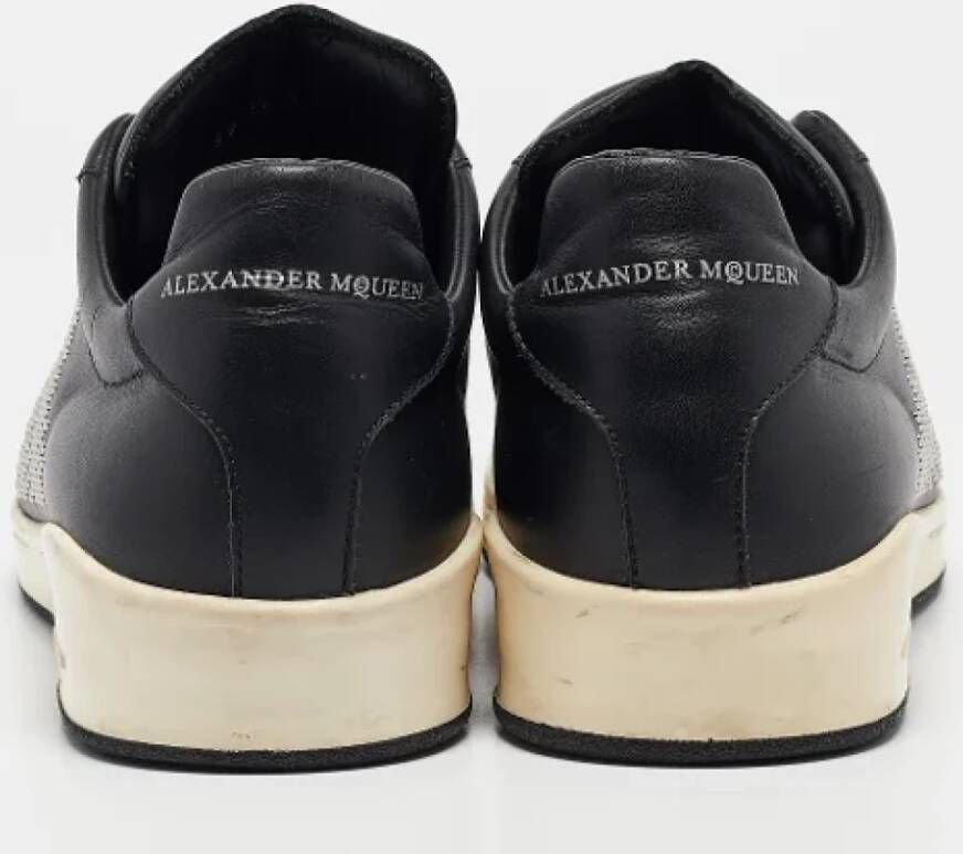 Alexander McQueen Pre-owned Leather sneakers Black Heren