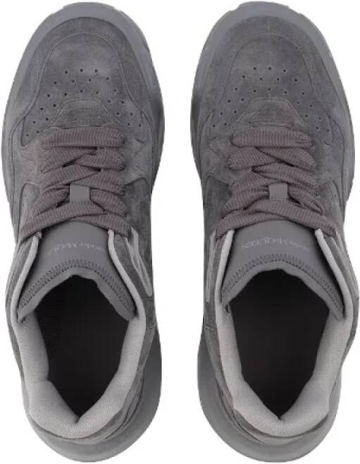 Alexander McQueen Pre-owned Leather sneakers Gray Dames