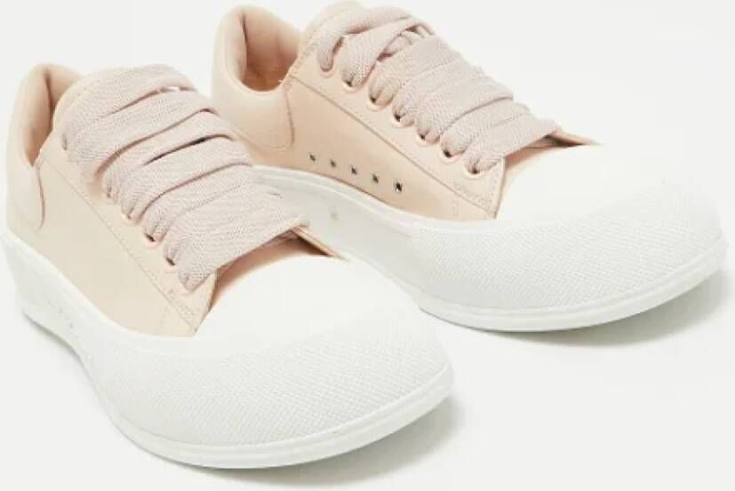 Alexander McQueen Pre-owned Leather sneakers Pink Dames