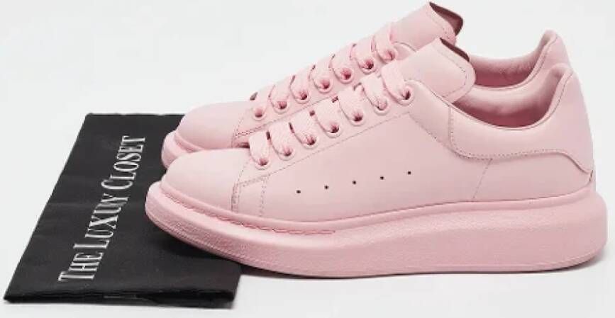 Alexander McQueen Pre-owned Leather sneakers Pink Dames