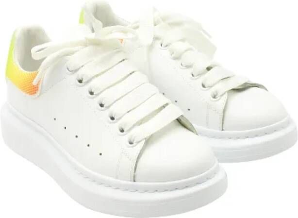 Alexander McQueen Pre-owned Leather sneakers White Dames