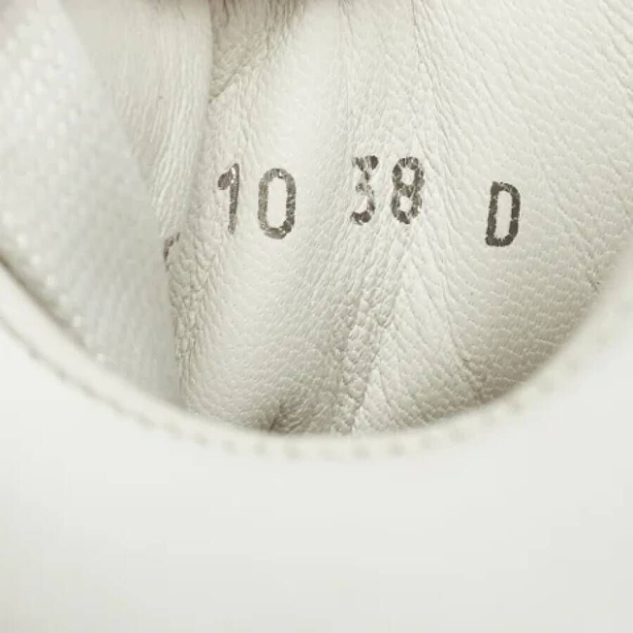 Alexander McQueen Pre-owned Leather sneakers White Dames