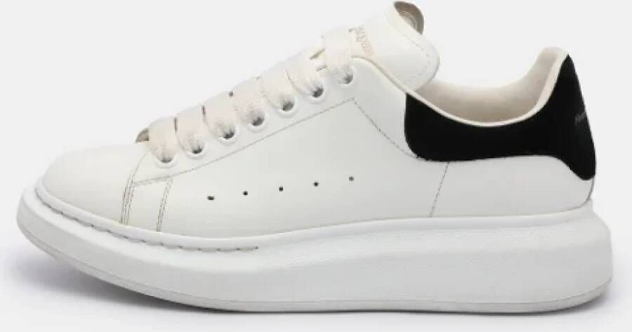 Alexander McQueen Pre-owned Leather sneakers White Dames