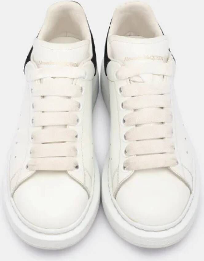 Alexander McQueen Pre-owned Leather sneakers White Dames