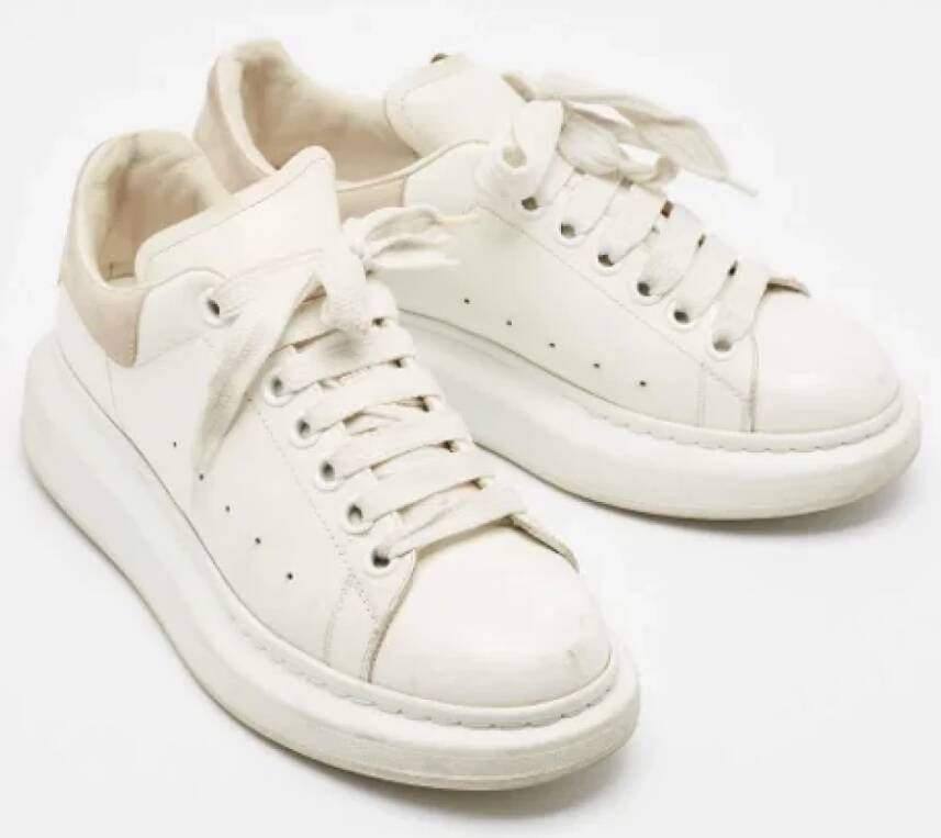 Alexander McQueen Pre-owned Leather sneakers White Dames