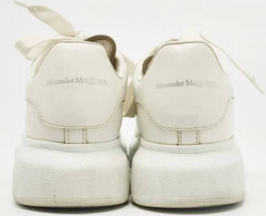 Alexander McQueen Pre-owned Leather sneakers White Dames