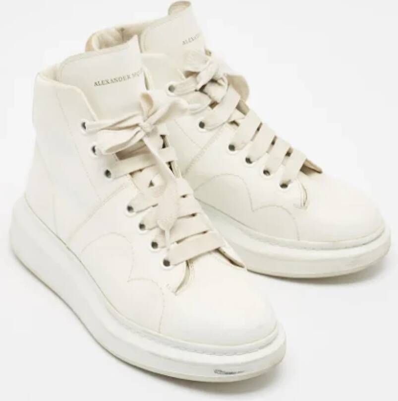 Alexander McQueen Pre-owned Leather sneakers White Dames