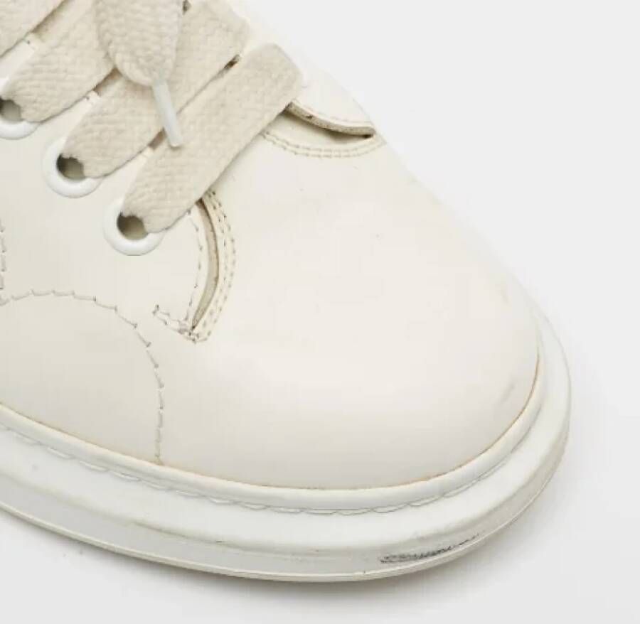 Alexander McQueen Pre-owned Leather sneakers White Dames