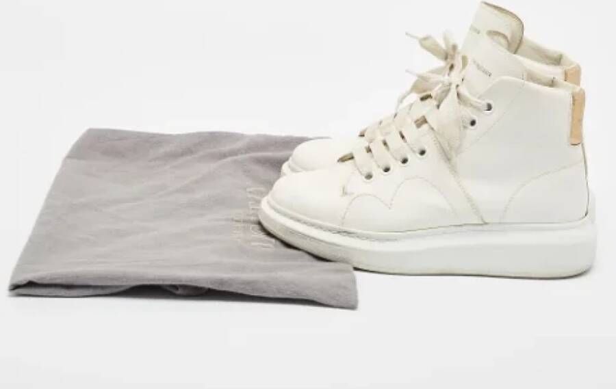 Alexander McQueen Pre-owned Leather sneakers White Dames