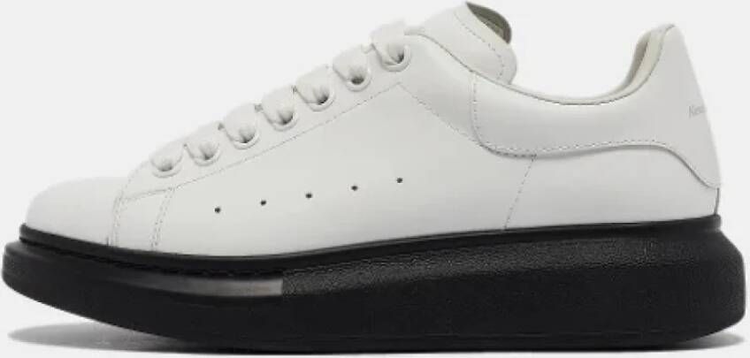 Alexander McQueen Pre-owned Leather sneakers White Dames