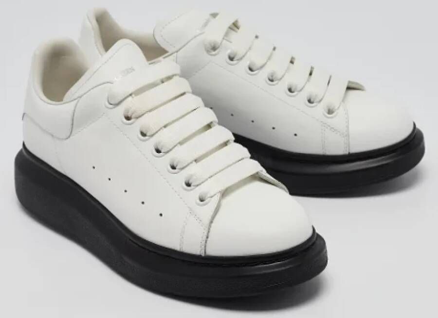 Alexander McQueen Pre-owned Leather sneakers White Dames