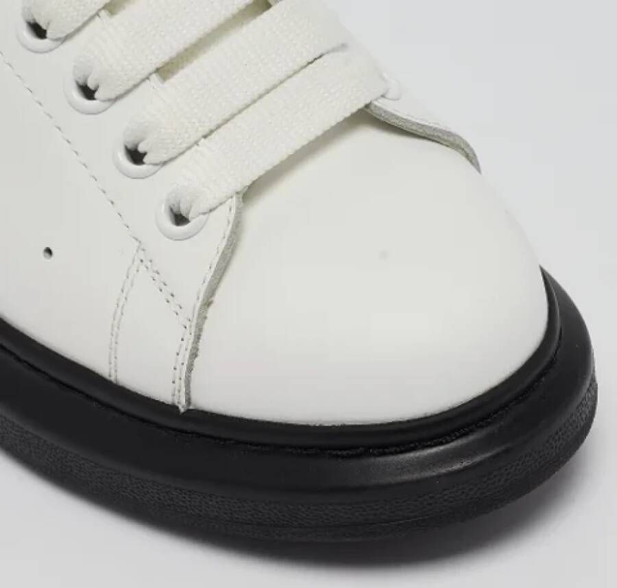 Alexander McQueen Pre-owned Leather sneakers White Dames