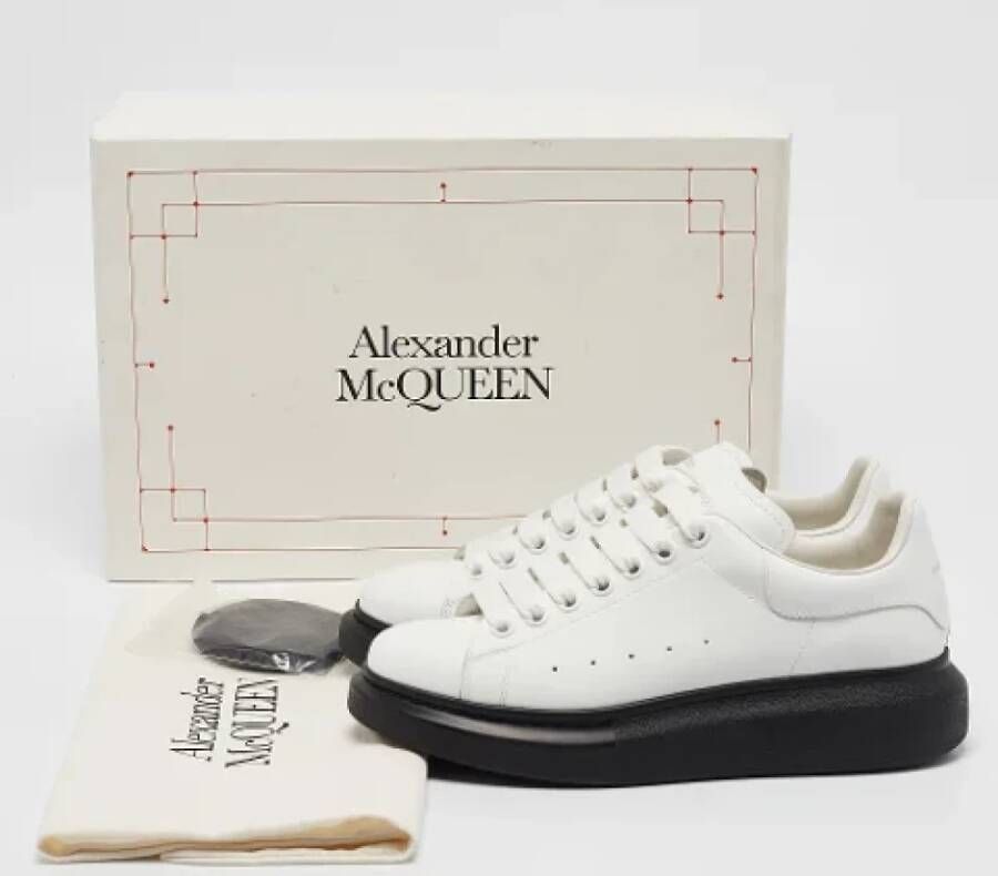 Alexander McQueen Pre-owned Leather sneakers White Dames