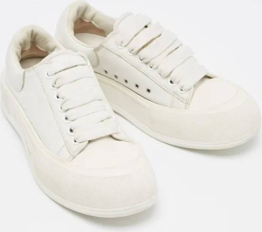 Alexander McQueen Pre-owned Leather sneakers White Dames